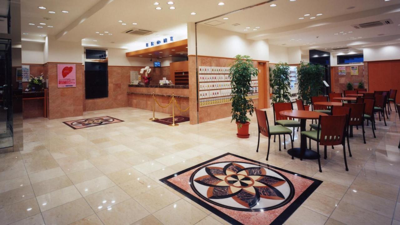 Toyoko Inn Tokyo Ikebukuro Kita-Guchi No.1 Экстерьер фото