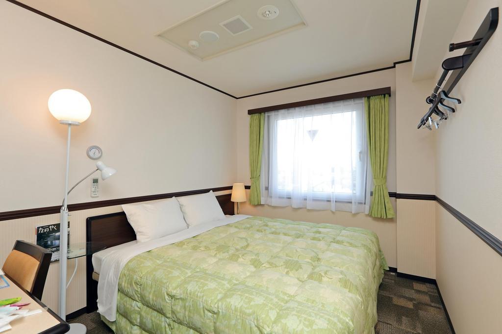 Toyoko Inn Tokyo Ikebukuro Kita-Guchi No.1 Экстерьер фото