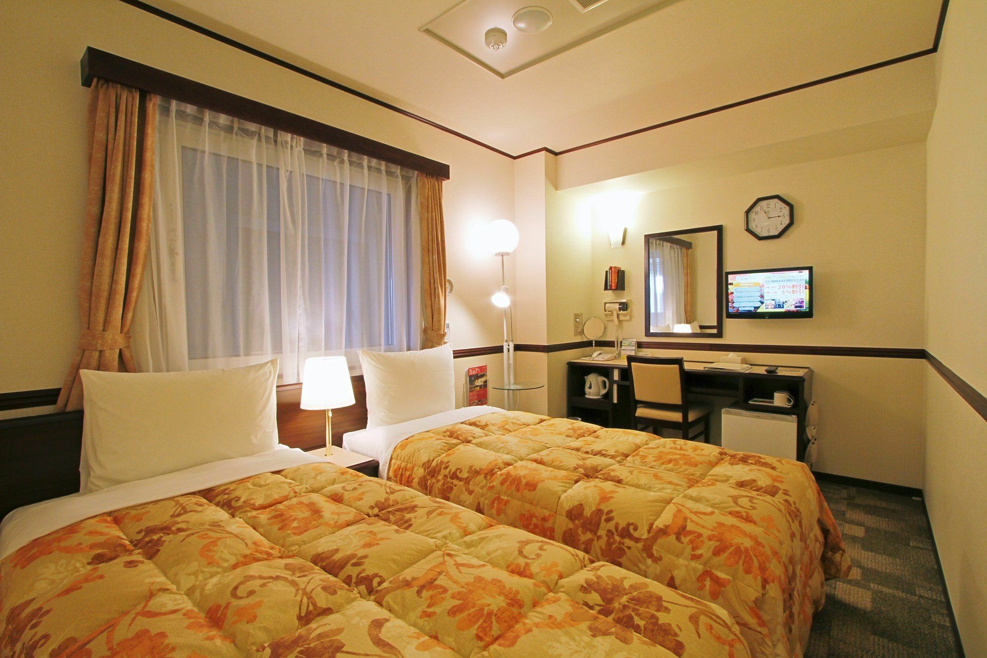 Toyoko Inn Tokyo Ikebukuro Kita-Guchi No.1 Экстерьер фото